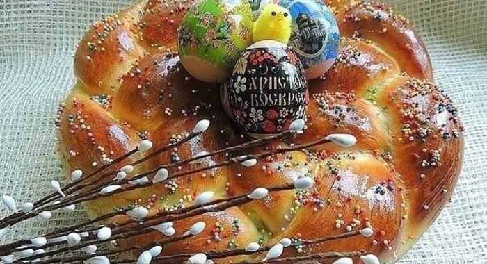Пасхальный венок с тройной начинкой