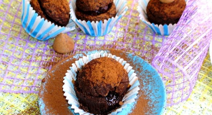 Шоколадные кексы с трюфельной начинкой