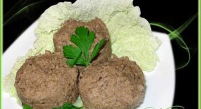 Паштет из чечевицы с орехами и черносливом