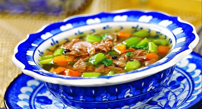 Стейк с овощами, приправленными апельсинами и горчичным семенем