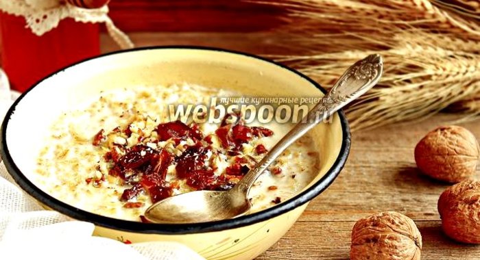 Овсяная каша с финиками и орехами (постная)