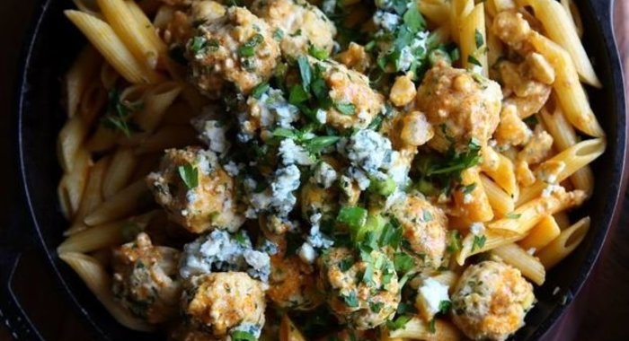 Куриные тефтели с пенне