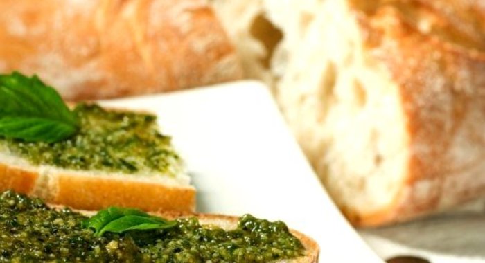 Бутерброды со щавелем и снытью