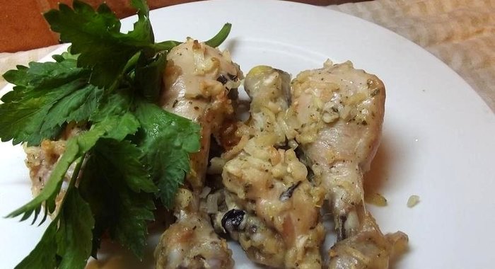 Куриные голени в луково-сметанном маринаде