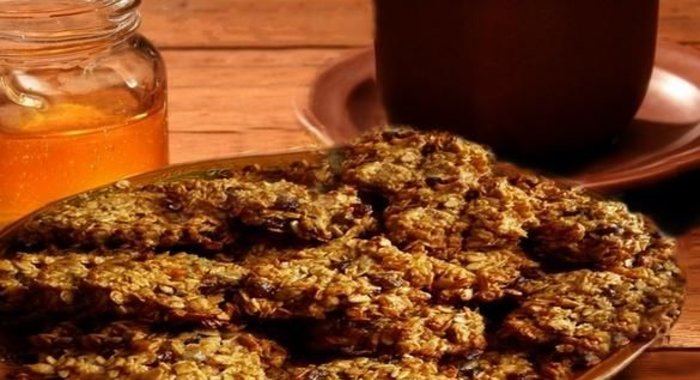 Лёгкое диетическое печенье из овсянки на кефире