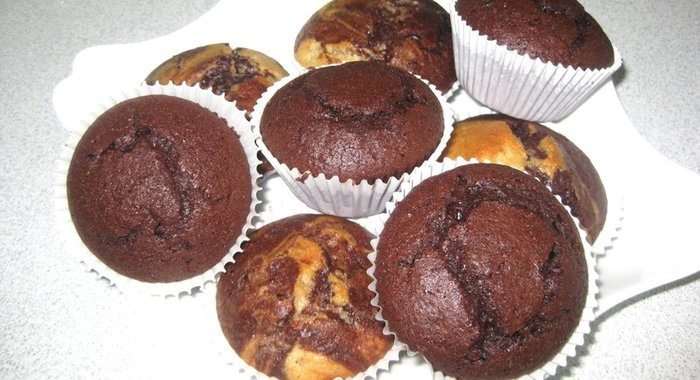 Цветущие пестрые маффины