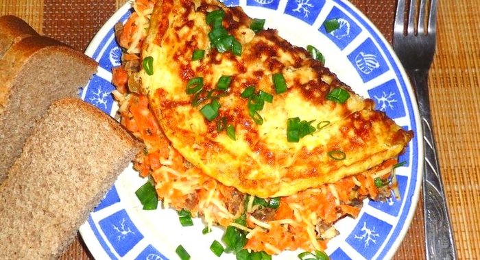 Омлет с уткой и морковью