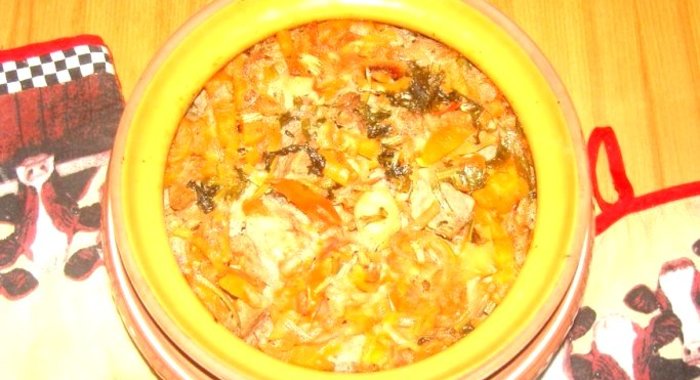 Гречка с мясом в горшочке