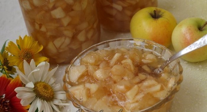 Яблочный джем с карамелью