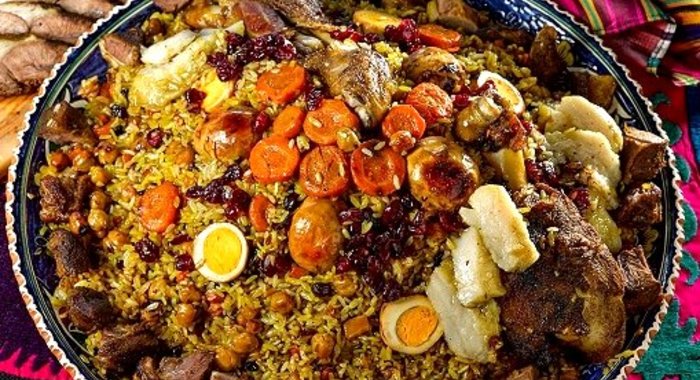 Плов с яйцом