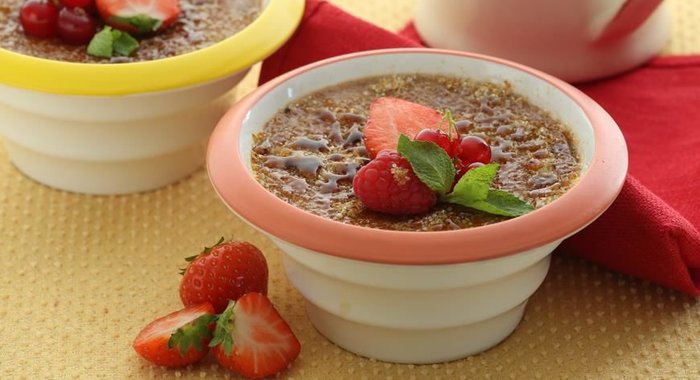 Запеченный крем с ягодами