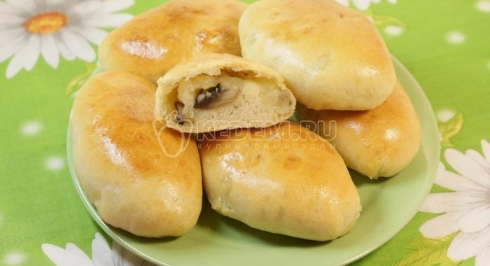 Пирожки с грибами и картошкой
