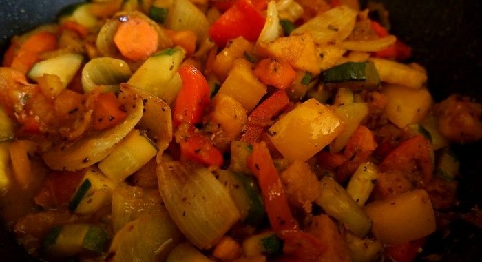 Овощное рагу со сладким бататом