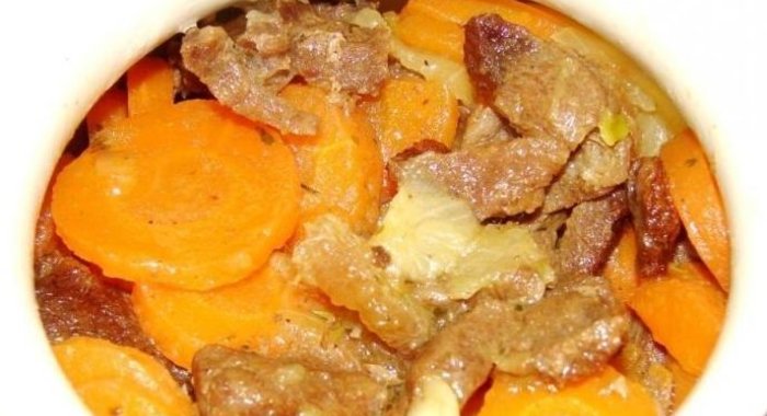 Жаркое говядина в горшочках
