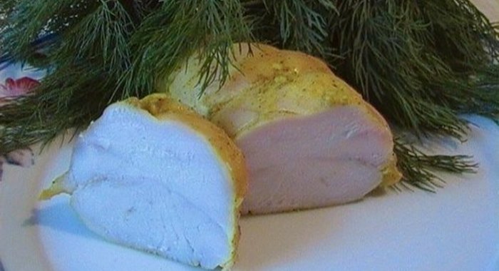 Куриные грудки в бульоне