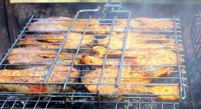 Стейки форели на решетке