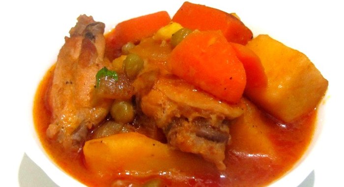 Рагу из куриных крылышек и овощей