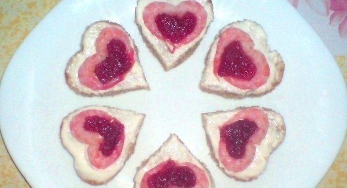Мини-бутерброды Сердечки