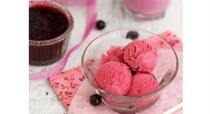 Черносмородиновое мороженое