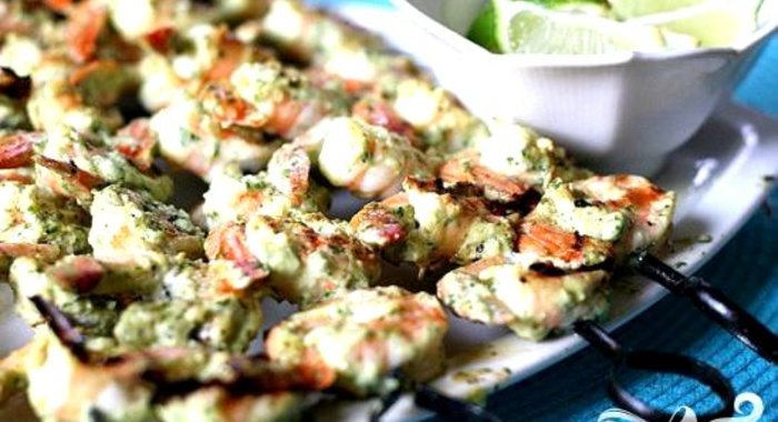 Шашлык из креветок с семечками тыквы