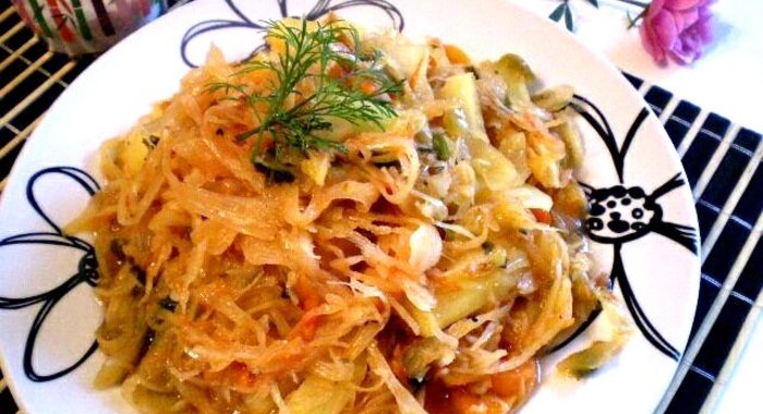 Овощи тушеные в томате