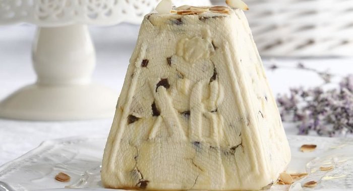 Медовая пасха с лимонными финиками