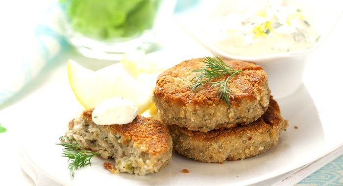 Рыбные котлеты с горчичным соусом