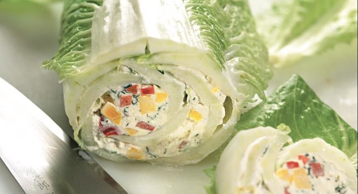Творожный рулет из китайской капусты