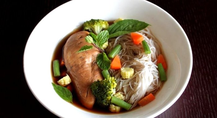 Курица в бульоне мастер сток