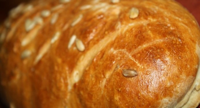 Медовый хлеб с отрубями и семечками подсолнечника