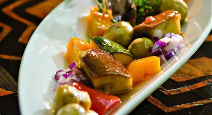 Овощи и грибы, маринованные с шафраном