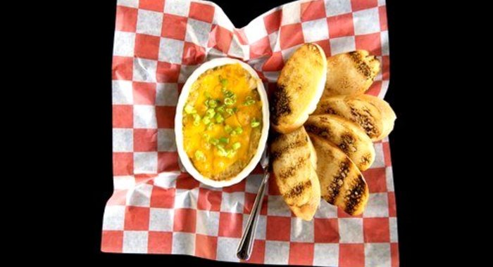 Печеный паштет из артишоков и пармезана