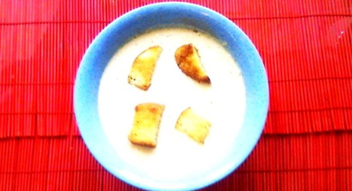 Сырный суп с гренками