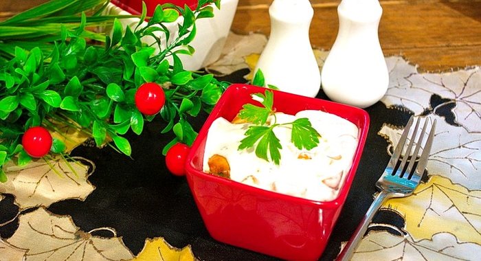 Кабачковое суфле с индейкой под грибным соусом