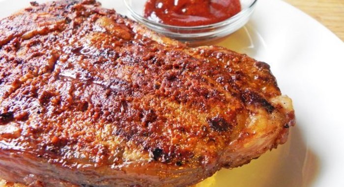 Стейк с дижонской горчицей и специями