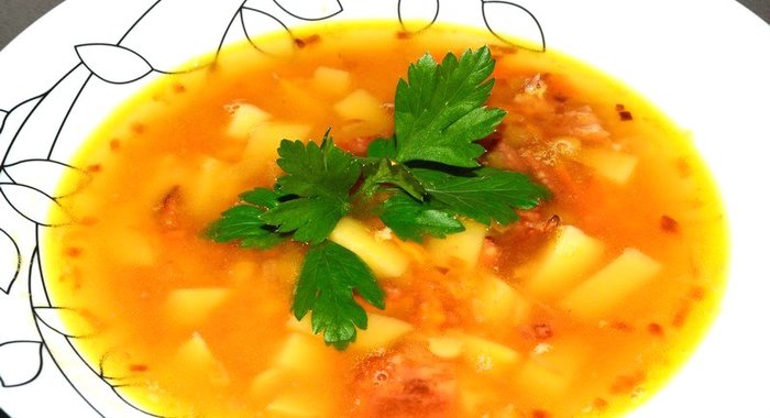 Гороховый суп на копченых ребрышках