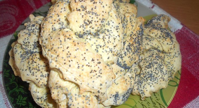 Печенье плетеное