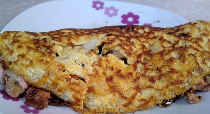 Омлет с лососем