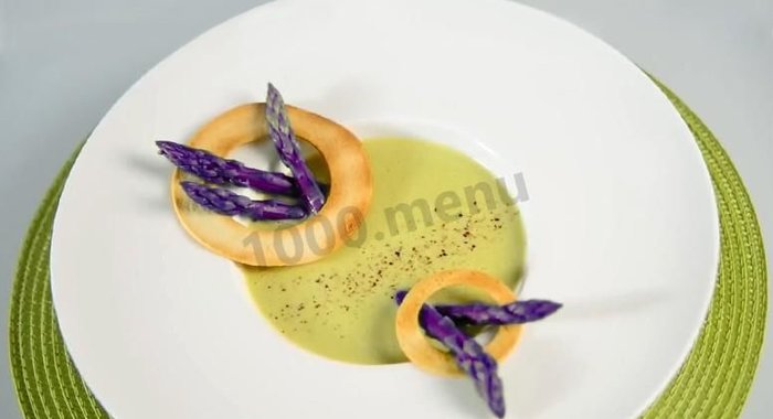 Французский суп-пюре из спаржи по-аржантейски