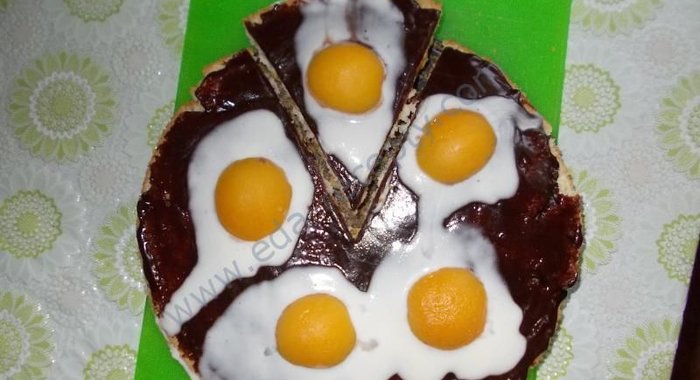 Торт с абрикосами Яичница