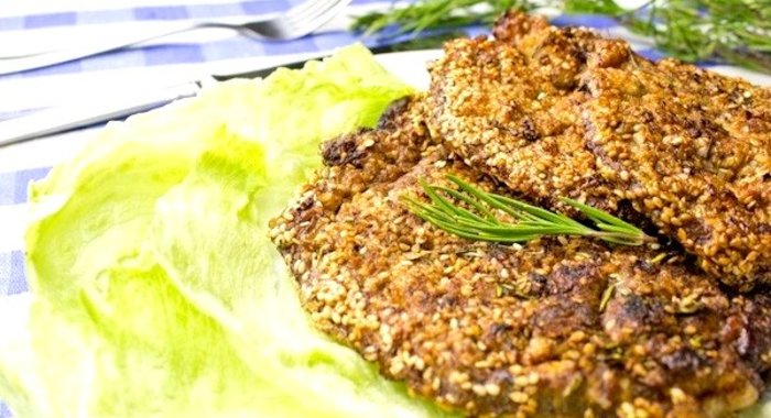 Стейки в кунжуте и розмарине