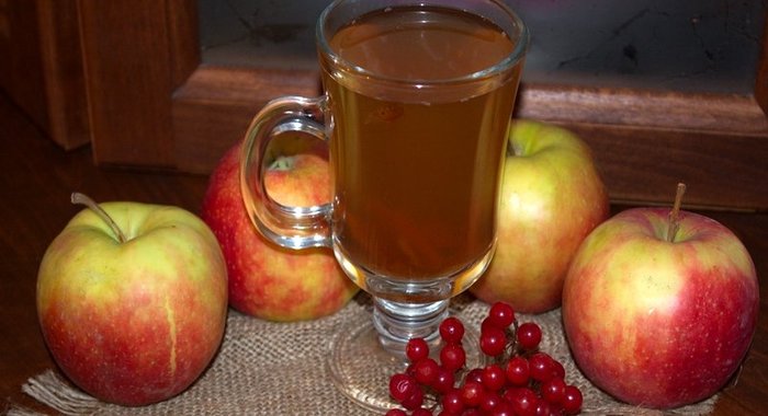 Компот из калины и яблок