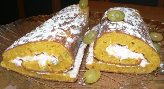 Тыквенный рулет с творожным кремом