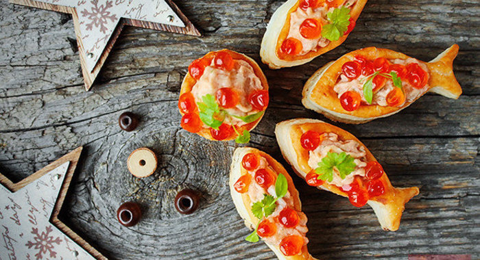 Волованы с кремом из семги и тархуна