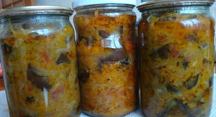 Солянка с баклажанами и капустой