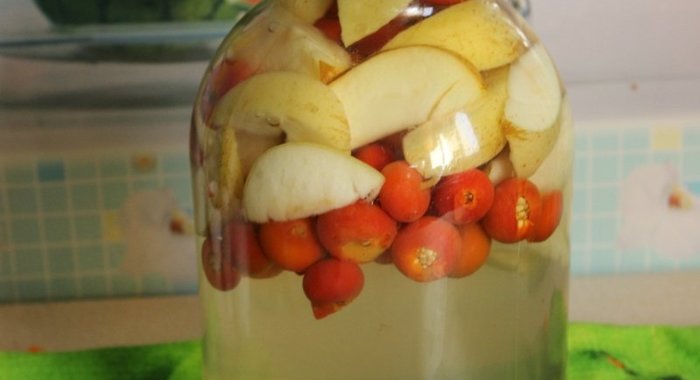 Компот из шиповника и яблок на зиму