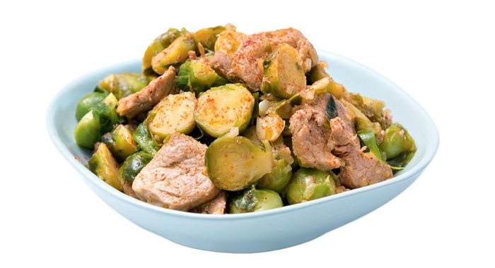 Быстрое жаркое из свинины с капустой