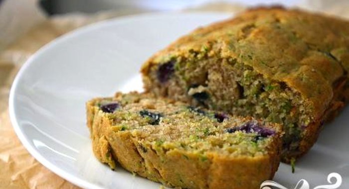 Черничный хлеб с цуккини