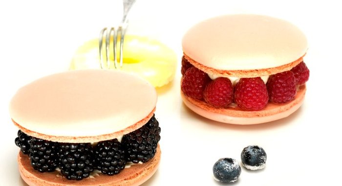 Персональные пирожные макарон