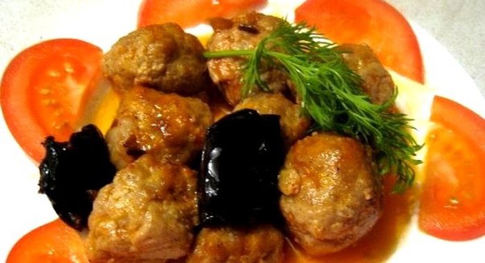 Тефтели с черносливом